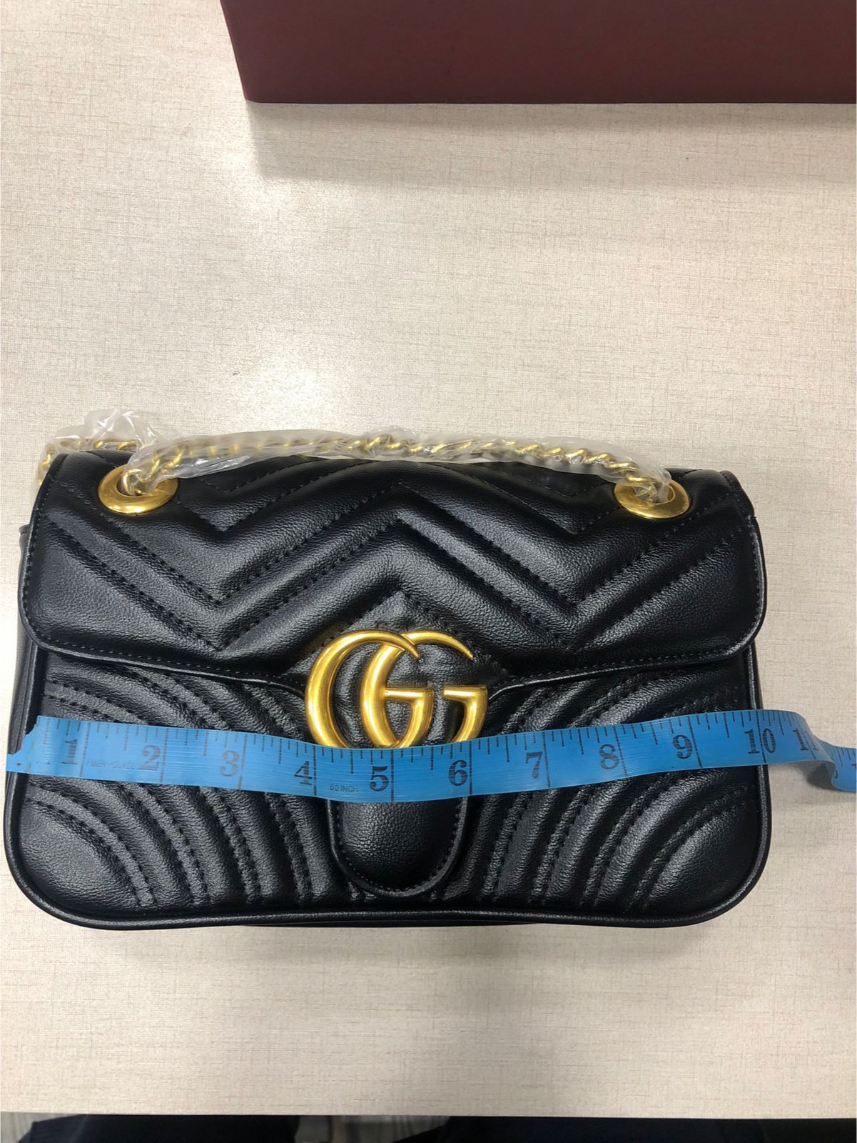 Luxury Gucci Matelassé Crossbody Bag – Stylish Black Chevron Shoulder Purse | Elegant Designer Handbag for Women